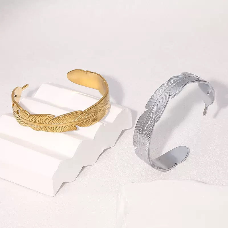 Celia Leaf 18K Titanium Stainless Steel Bracelet - Silver