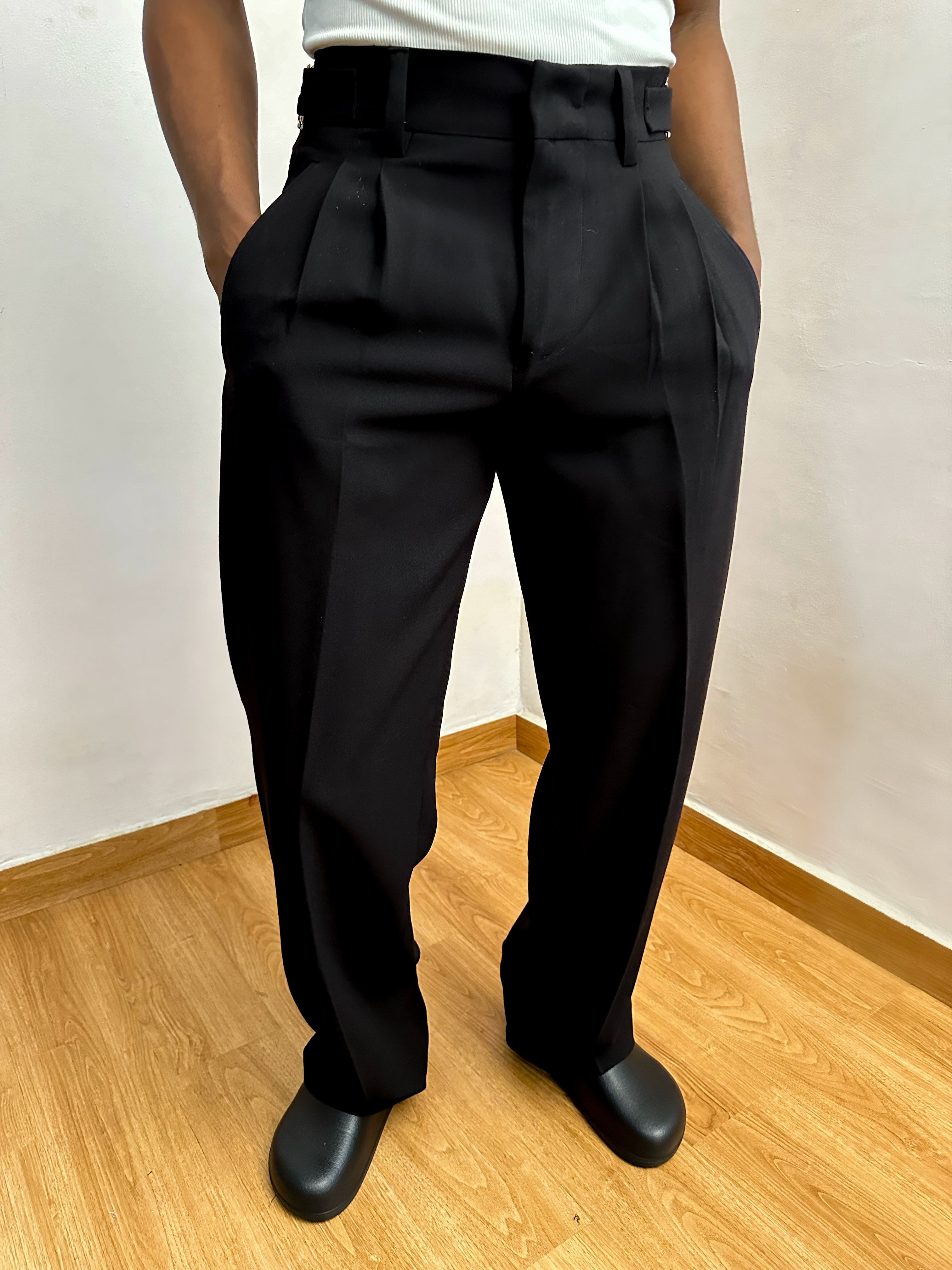 Celia Oxford Pleats Baggy Trouser - Black-4