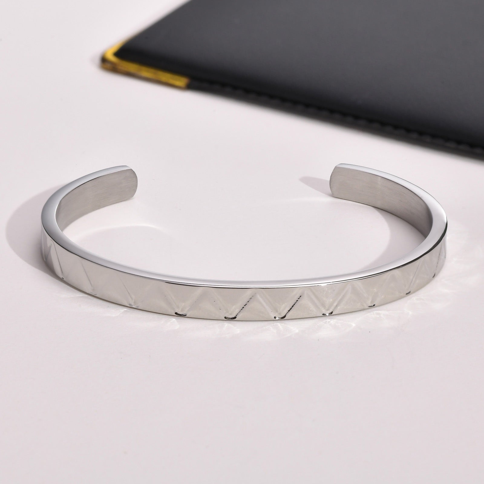 Cairo Wave Titanium Steel Bracelet - Silver