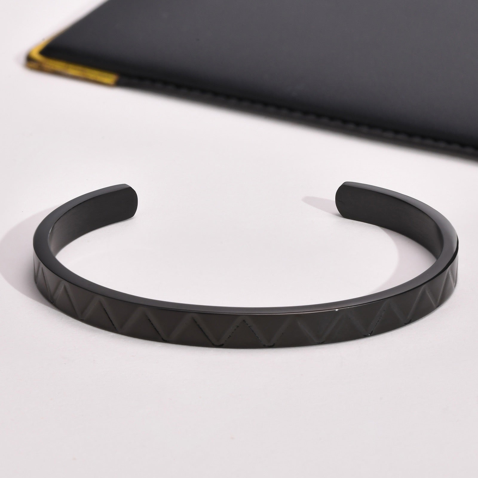 Cairo Wave Titanium Steel Bracelet - Gold-15
