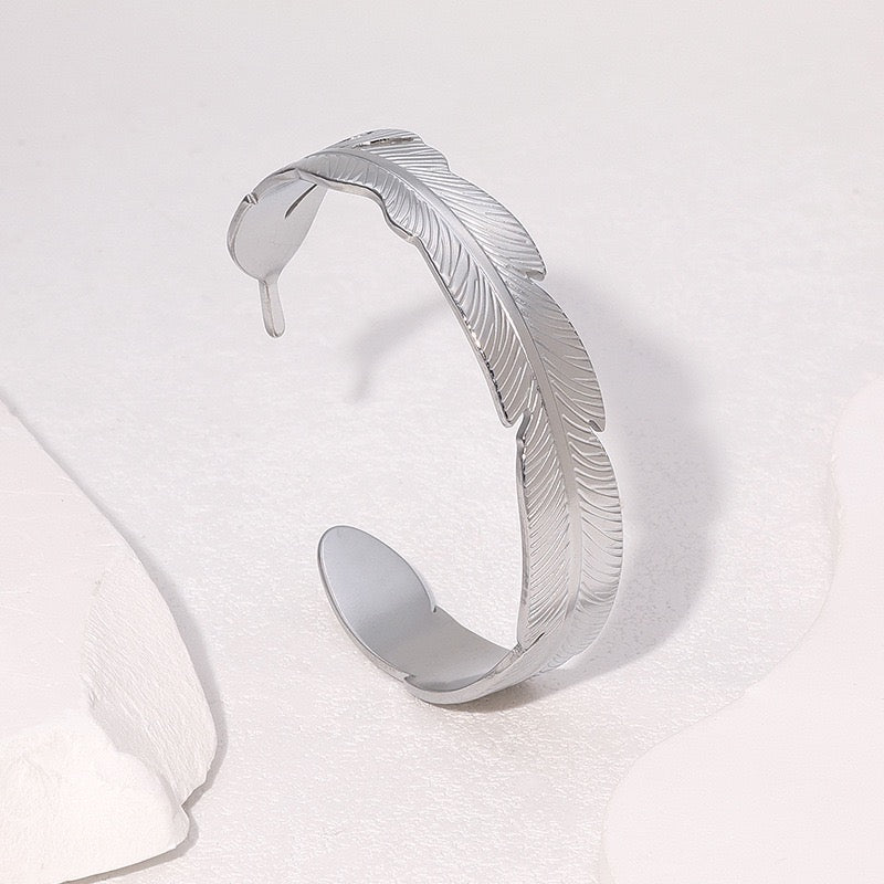 Celia Leaf 18K Titanium Stainless Steel Bracelet - Silver