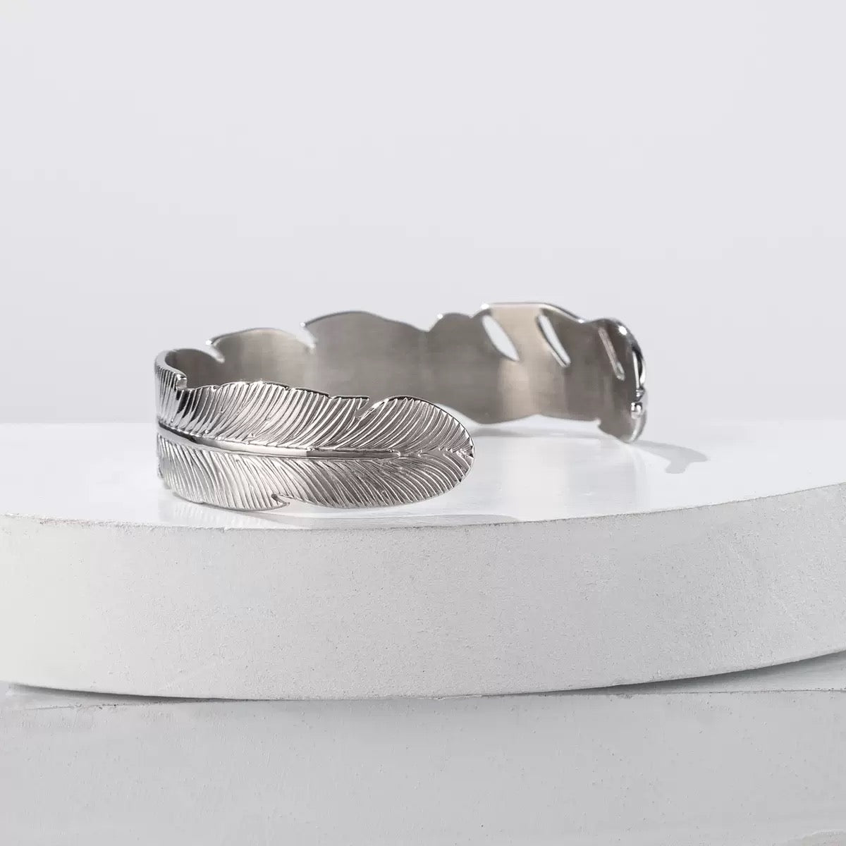 Celia Leaf 18K Titanium Stainless Steel Bracelet - Silver