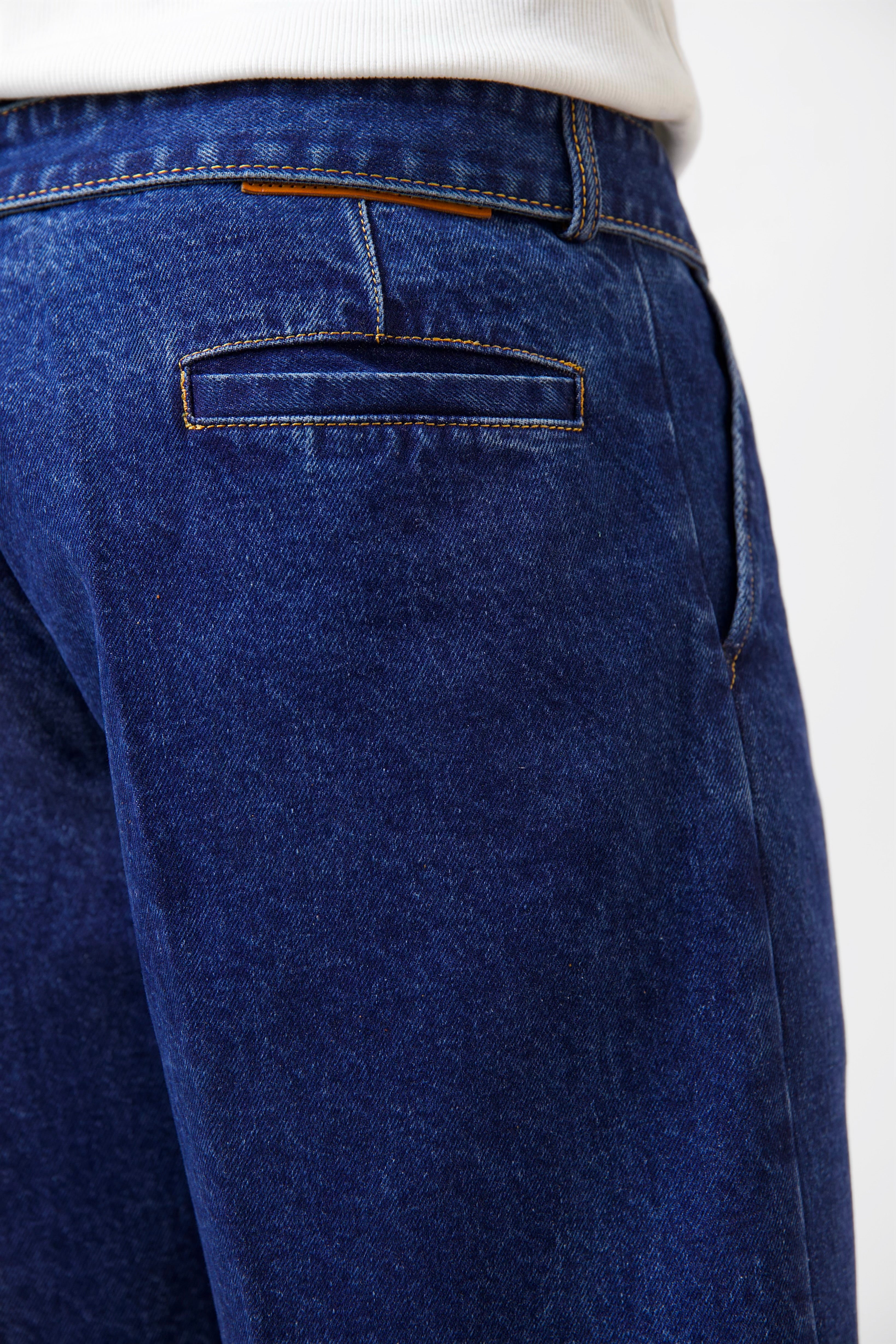 Claire Oxford Pleated Denim Short With Belt-4