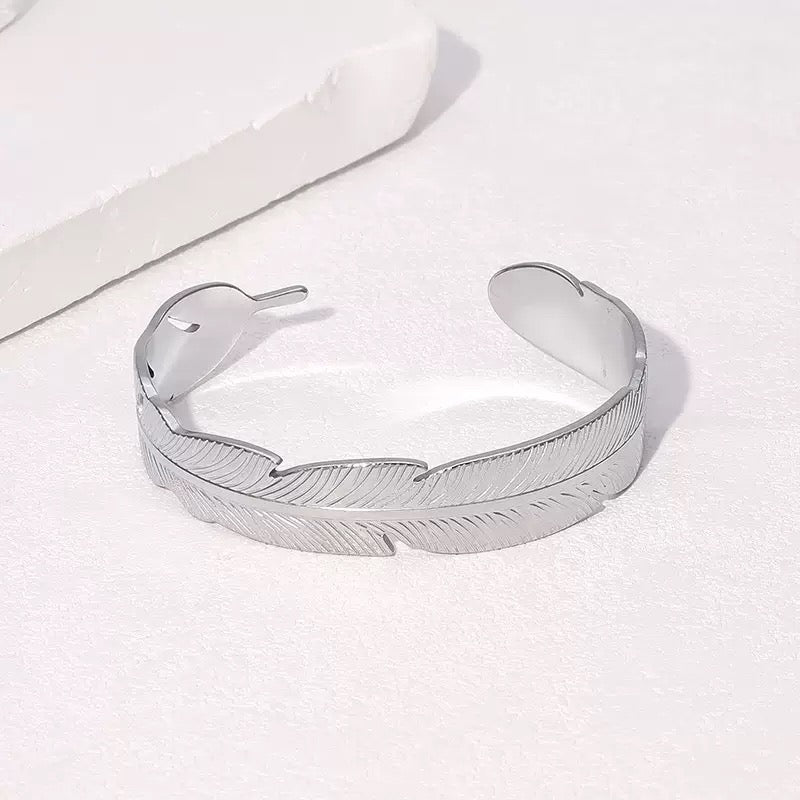 Celia Leaf 18K Titanium Stainless Steel Bracelet - Silver