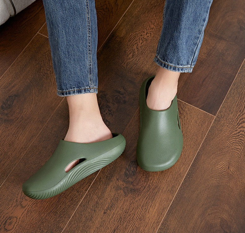 Aimee Unisex Clogs - Green-11