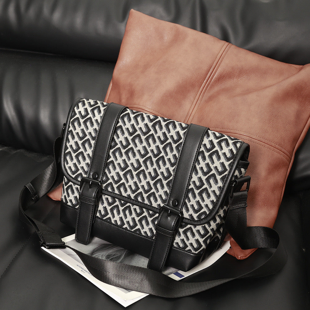 Austin Crossbody Bag