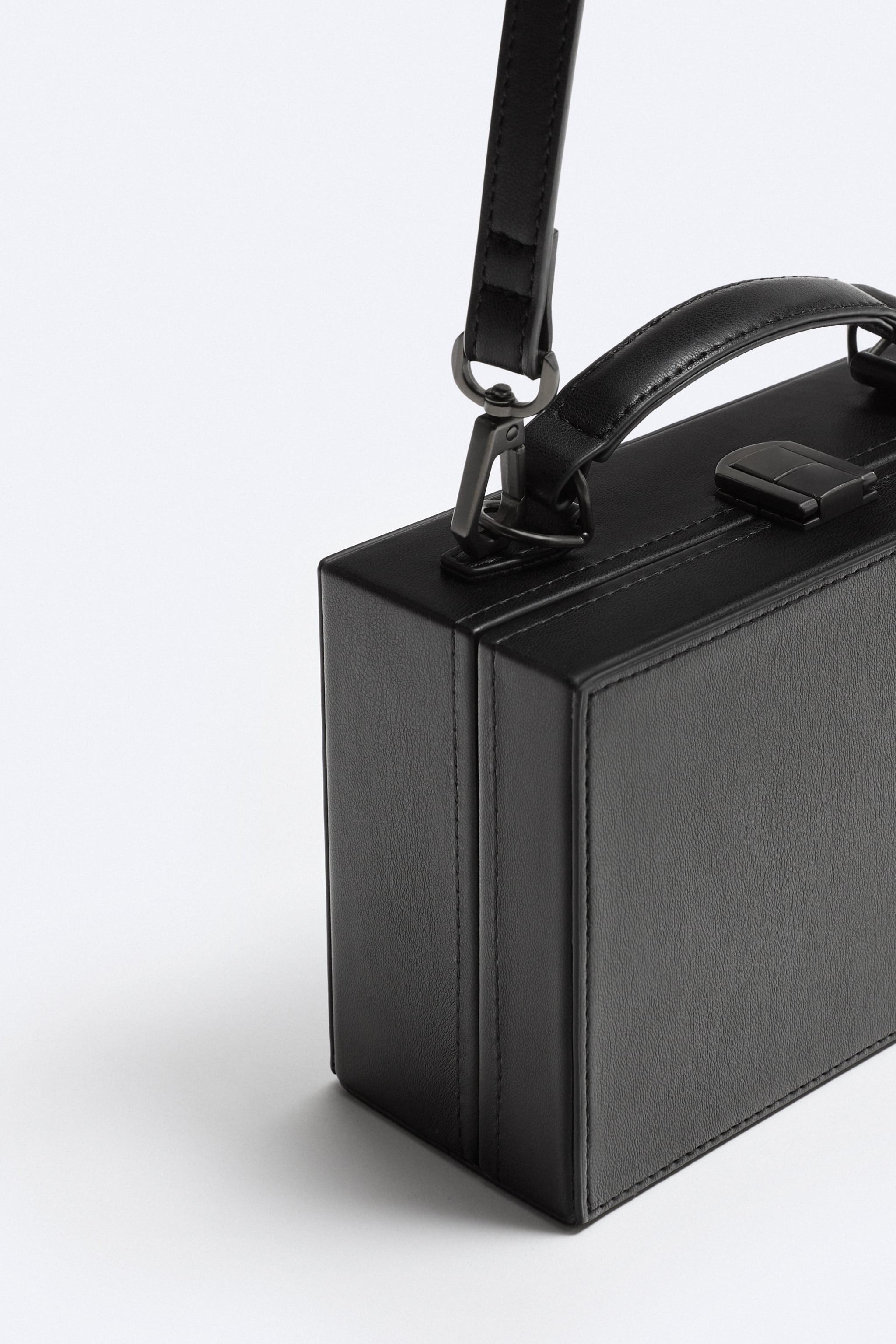 Arthur Rigid Crossbody Box Bag - Camel