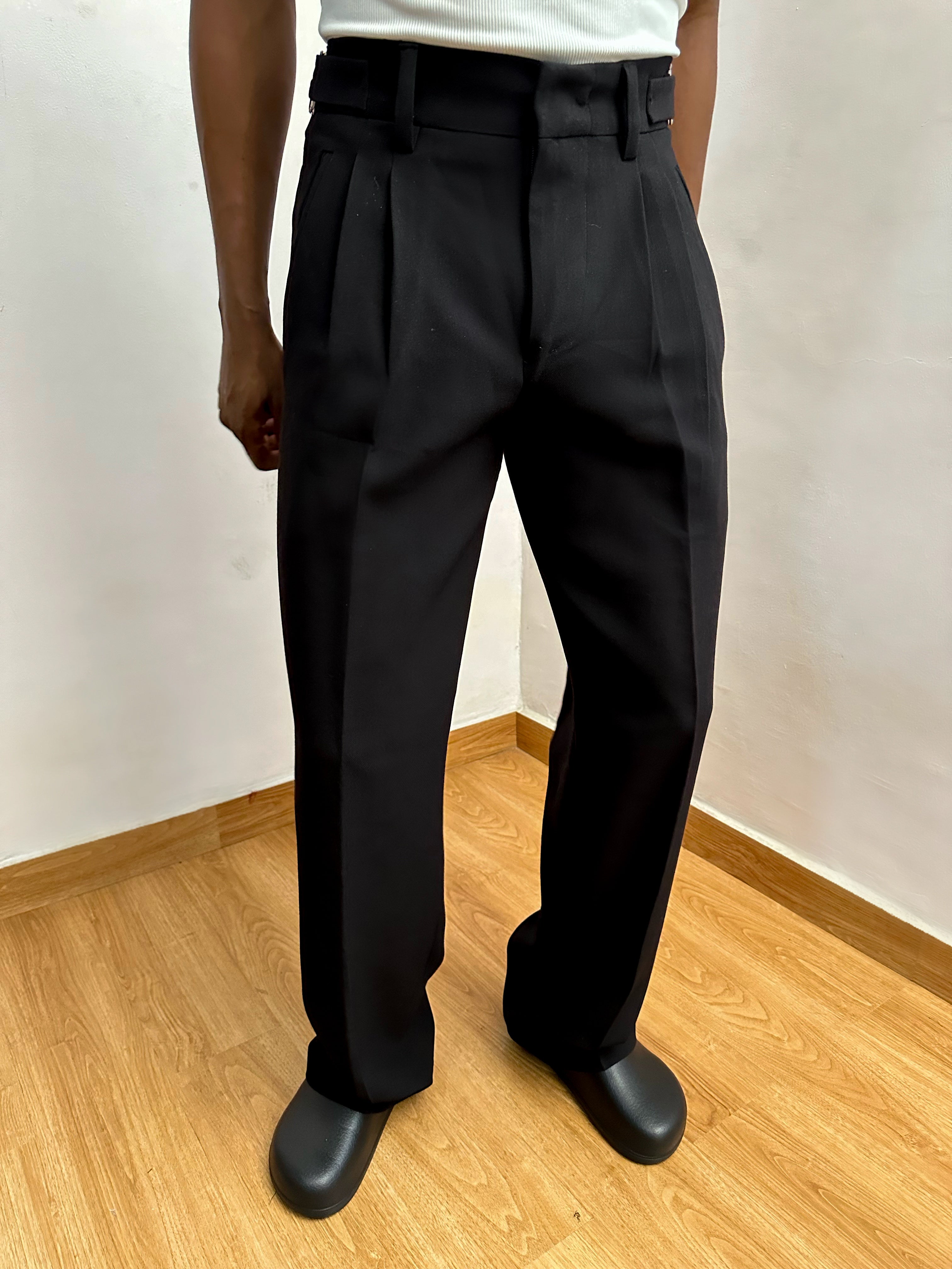 Celia Oxford Pleats Baggy Trouser - Black-5