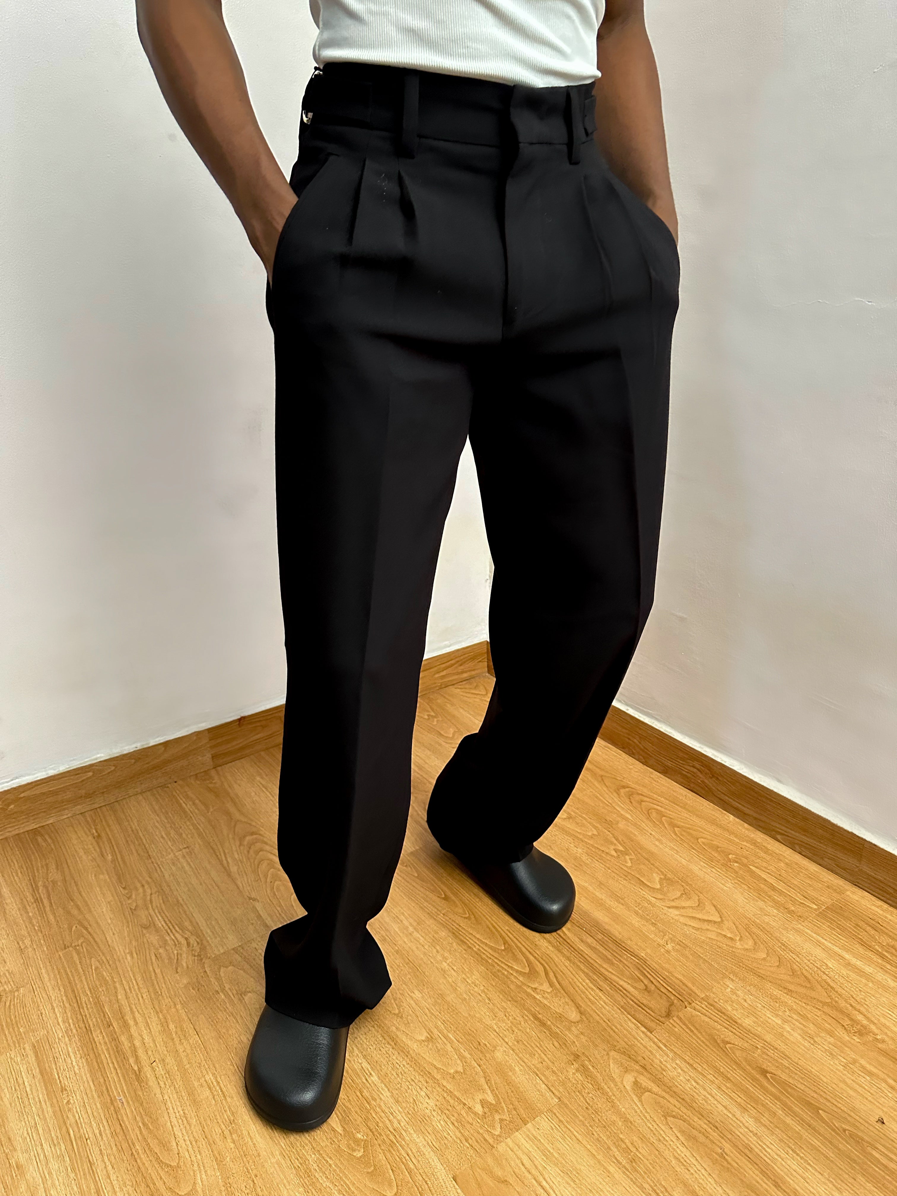 Celia Oxford Pleats Baggy Trouser - Black-6