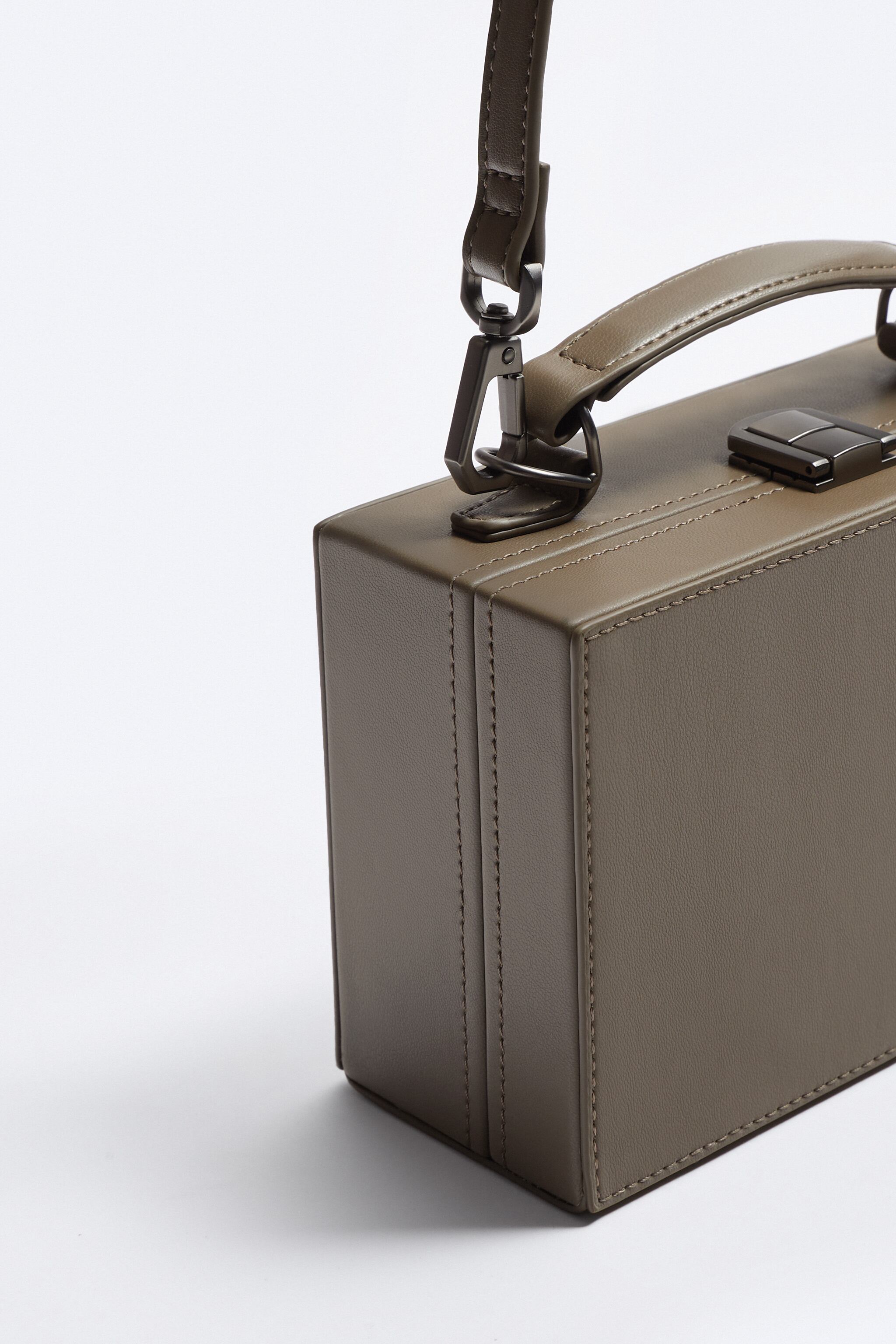 Arthur Rigid Crossbody Box Bag - Camel