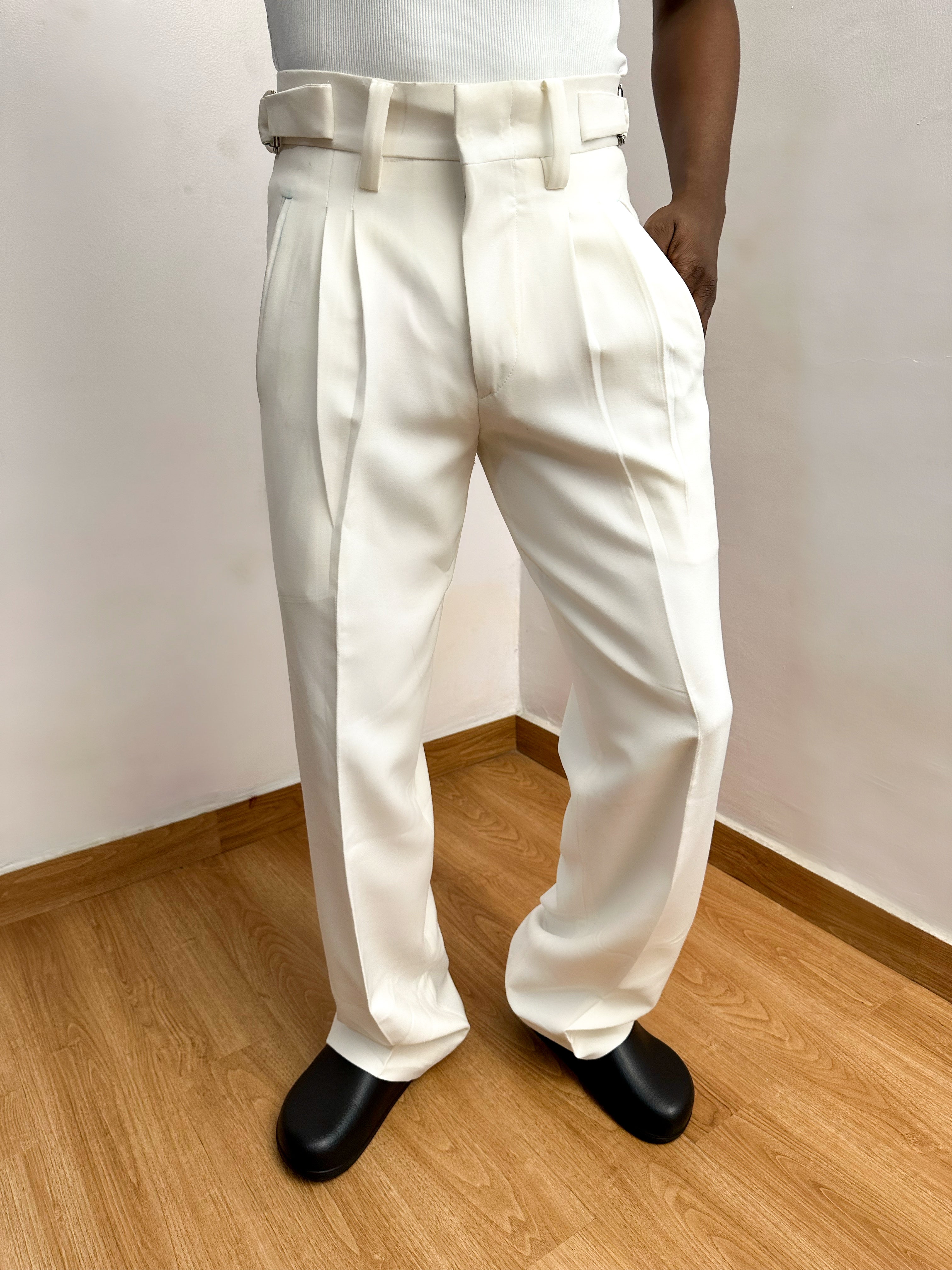 Celia Oxford Pleats Baggy Trouser - White-4