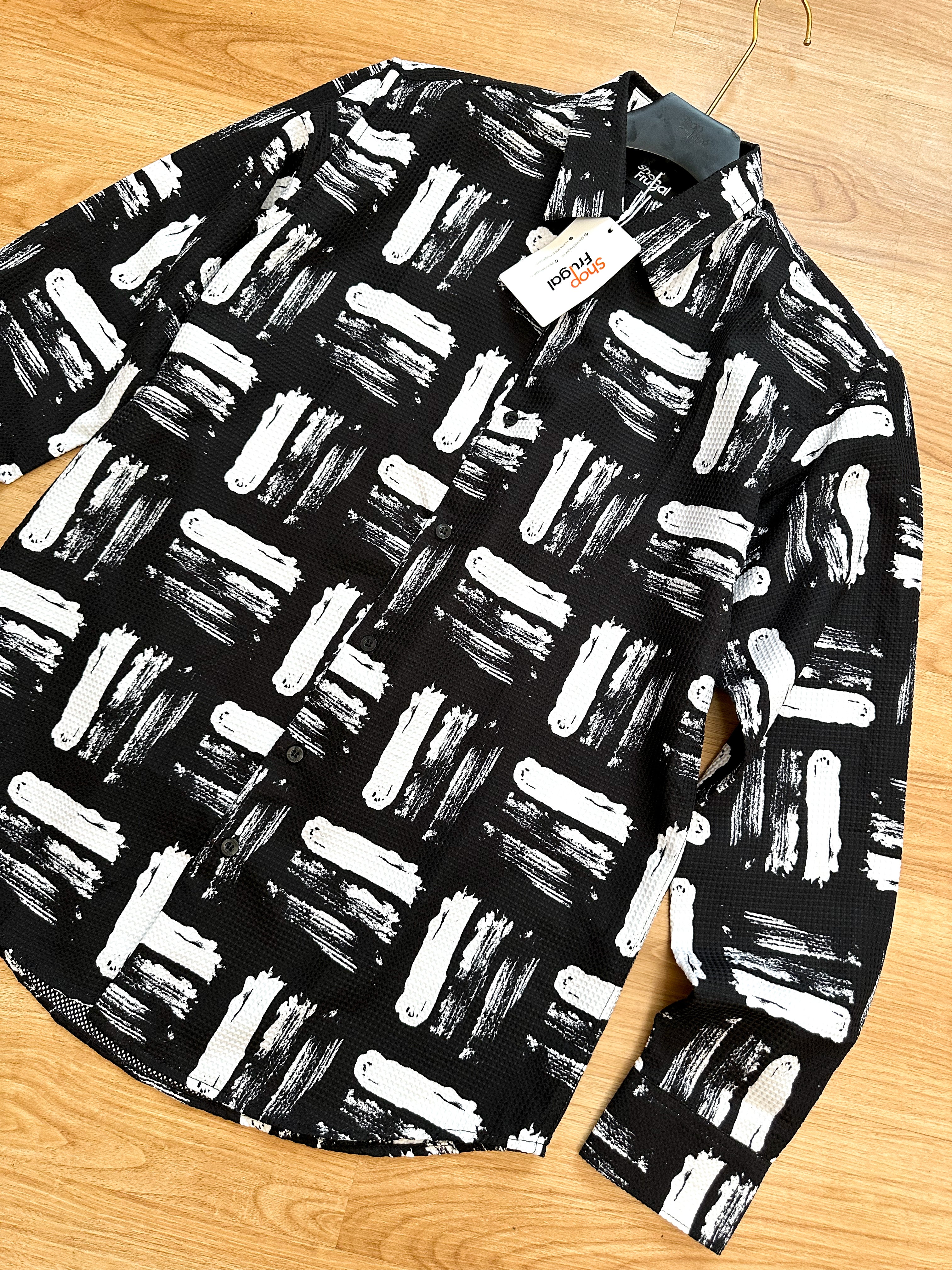 Calix Brush Waffle Print Longsleeve Shirt - Black