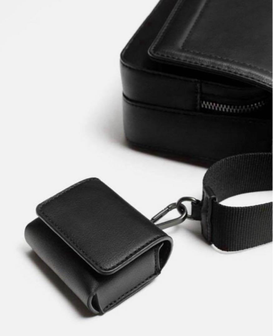 Ari Luxe Crossbody Bag - Black