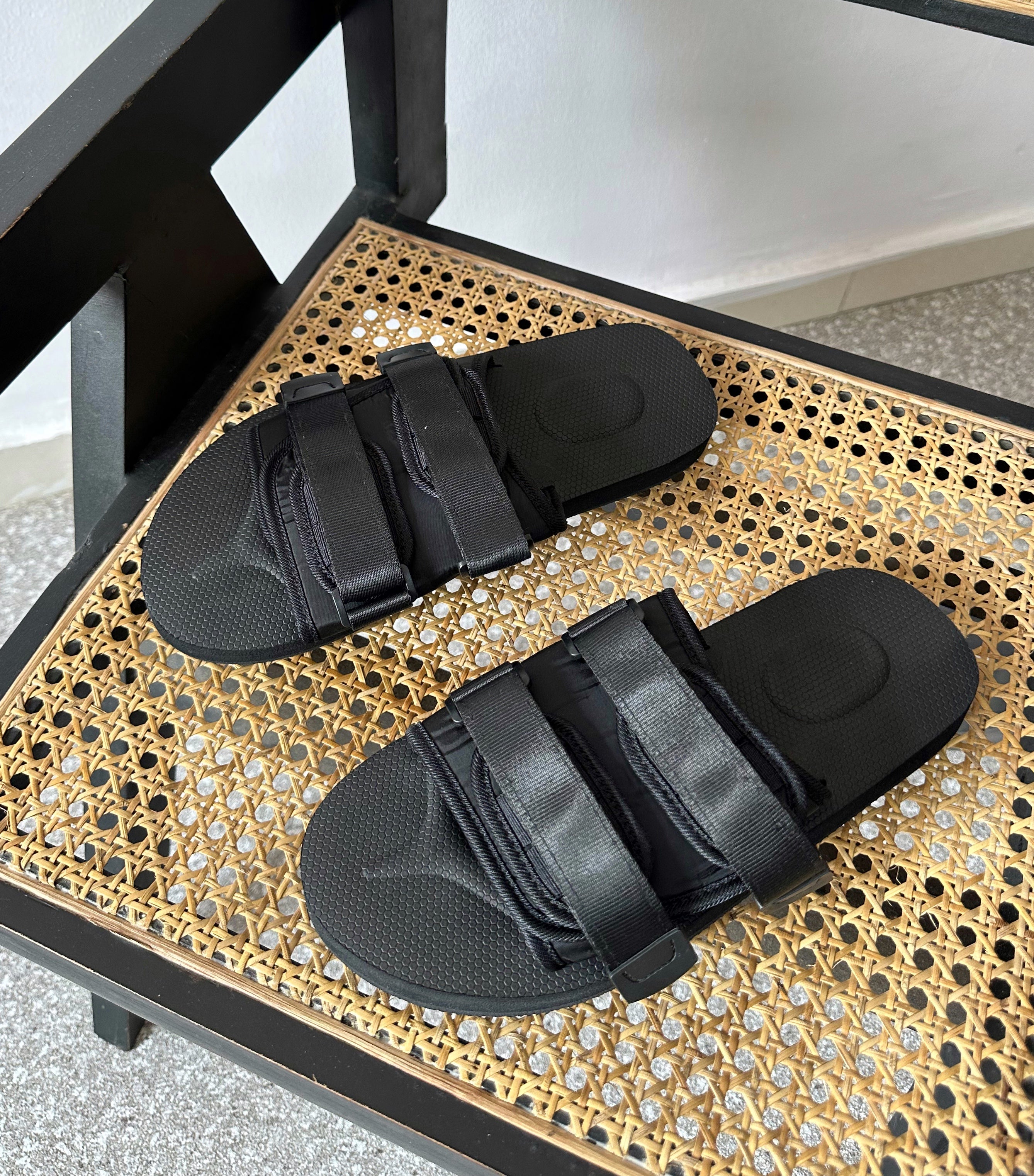 Antonio Velcro Slides 2.0 - Black