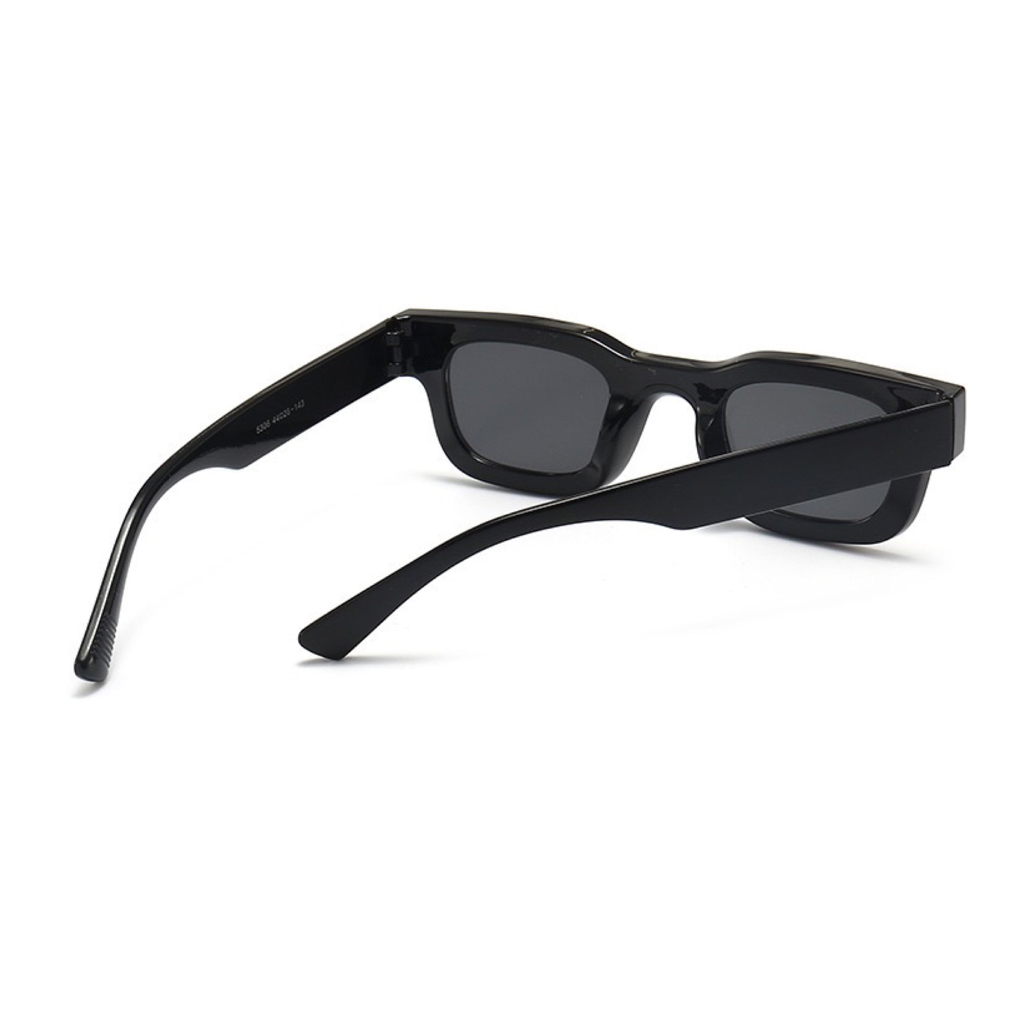 Alan Glasses-zoom-48