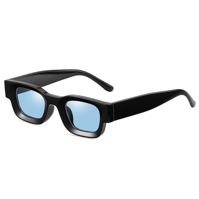 Alan Glasses-zoom-32