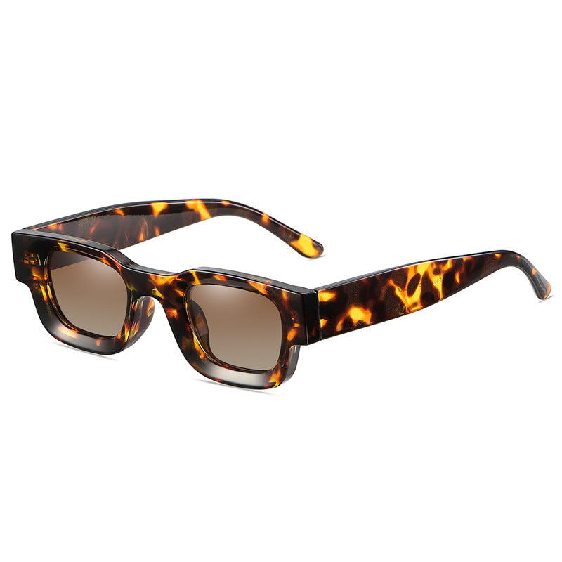 Alan Glasses-zoom-23