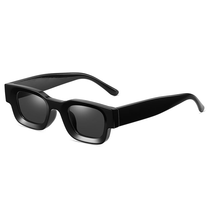 Alan Glasses-zoom-50